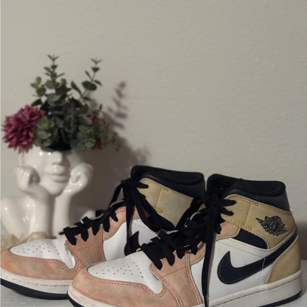 Air Jordan 1 Mid SE 'Flight Club' Orange And Yellow Size 7